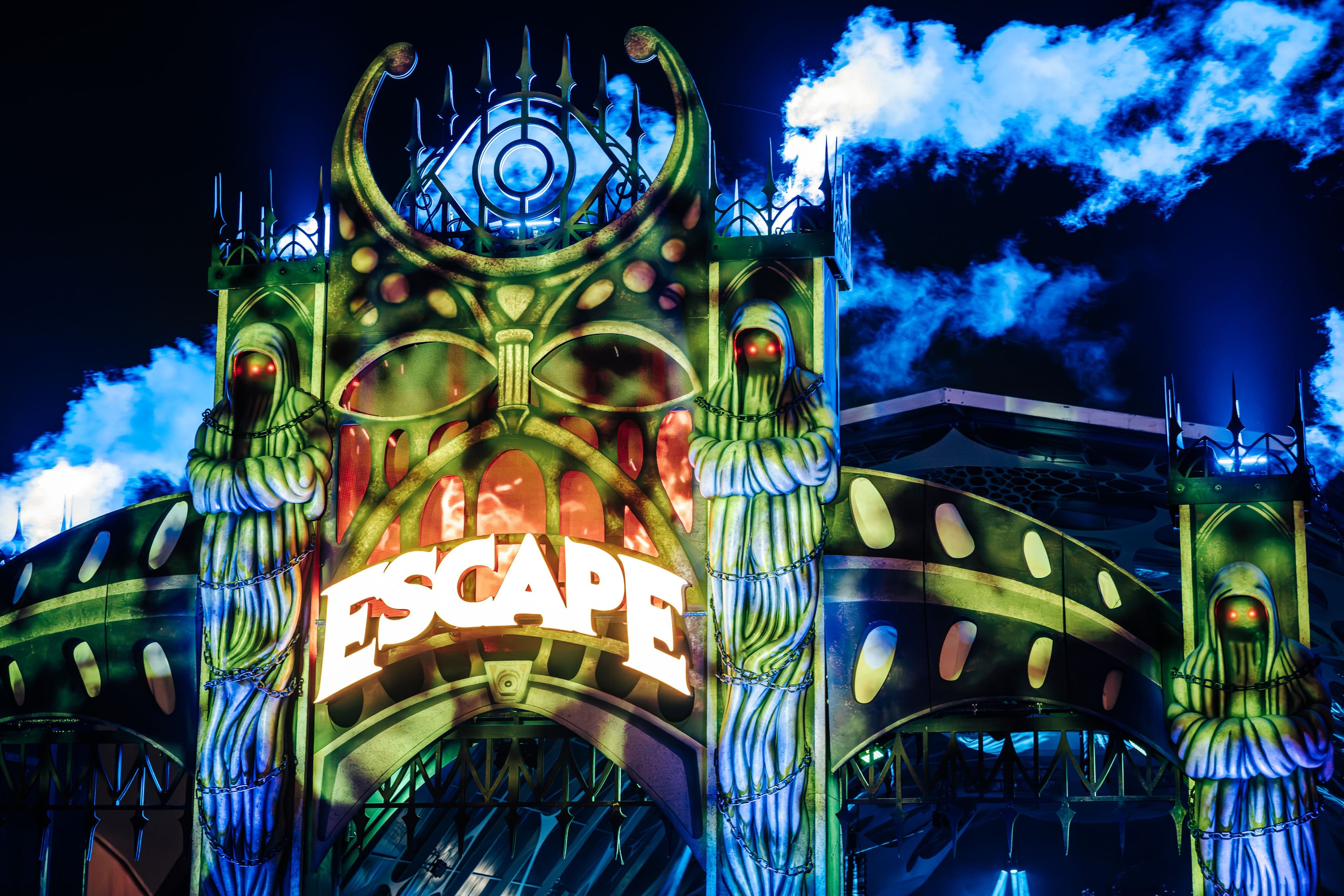 Top 3 Favorite Sets at Escape Halloween: Two Artists You May Not Know and One You Definitely Do